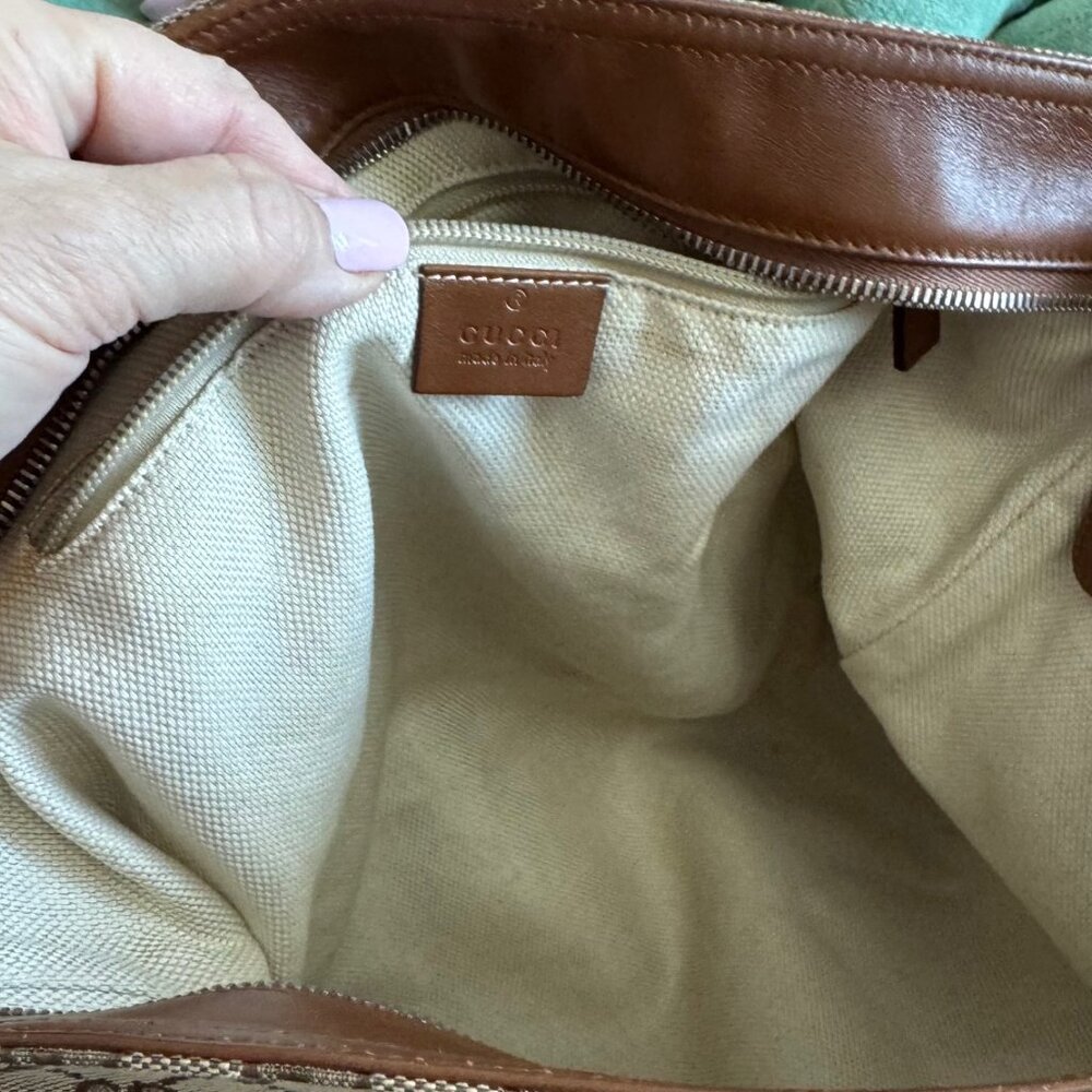 Great GG Canvas Messenger Bag! - Picture 4 of 10